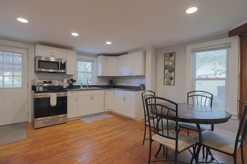 101 Park D · Lovely 2 bedroom 2 bath apartment