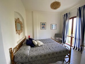 3 Schlafzimmer, Bügeleisen/Bügelbrett