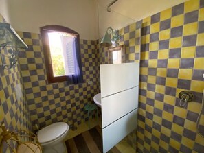 Bidet, Seife, Toilettenpapier