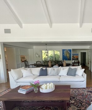 Smart TV, DVD player, ping pong, books