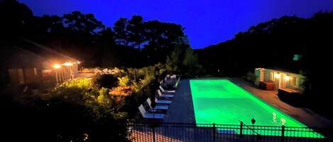 Piscine extérieure, piscine chauffée