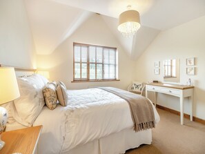 2 bedrooms, free WiFi, bed sheets - 2 bedroom accommodation in Llangurig, near Llanidloes (Llangurig, near Llanidloes)