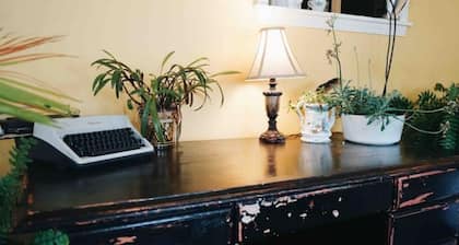 Buxton Commons, In Town Retreat