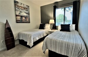 2 slaapkamers, een strijkplank/strijkijzer, gratis wifi, beddengoed
