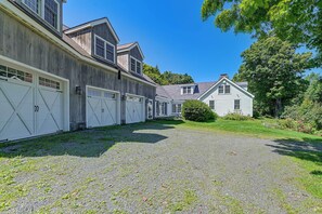 Exterior - Serene Retreat Near Mt Snow: Great for Groups! (Marlboro)