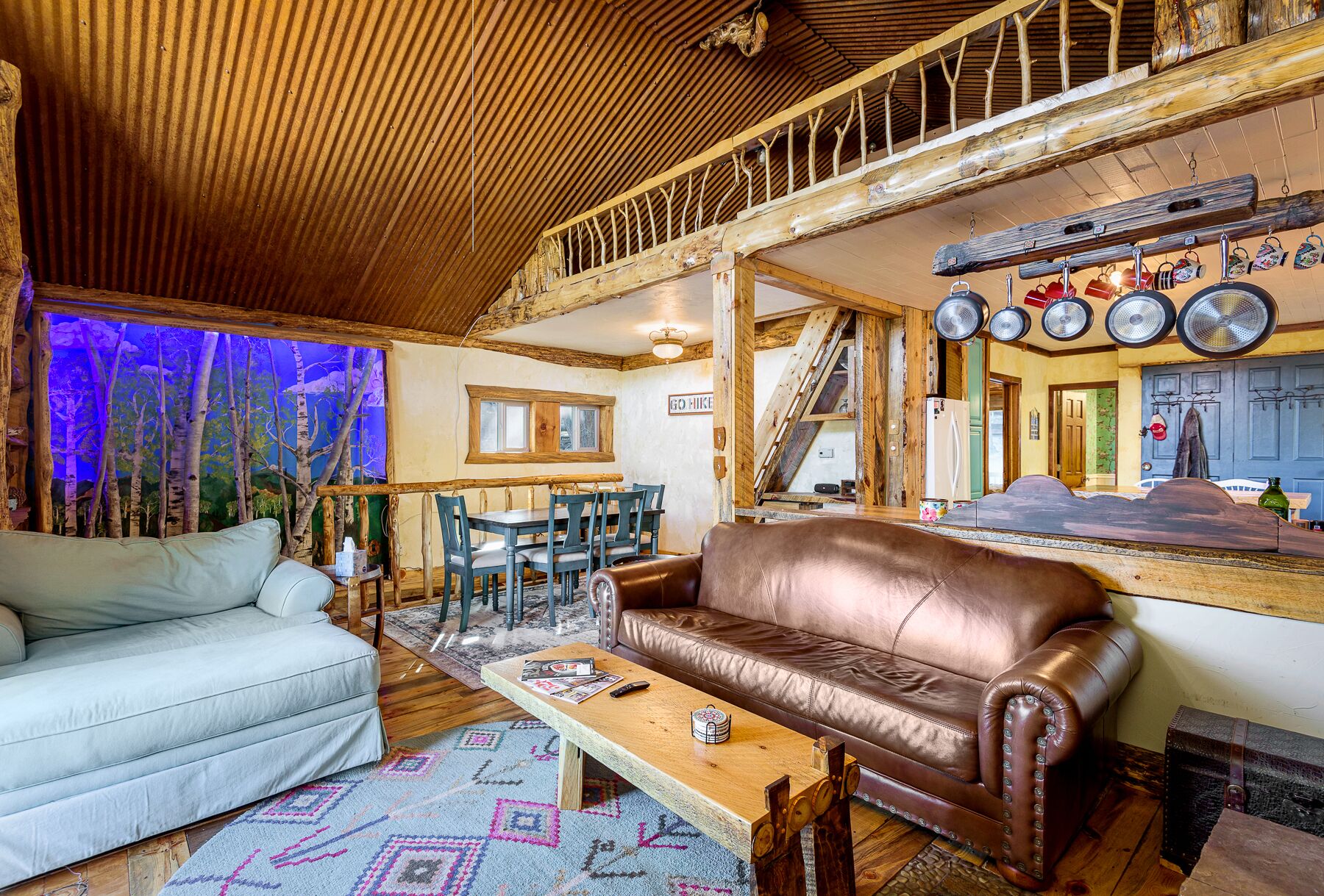 Farmhouse Cabin * Secluded 2.5 acres * Pet Friendly