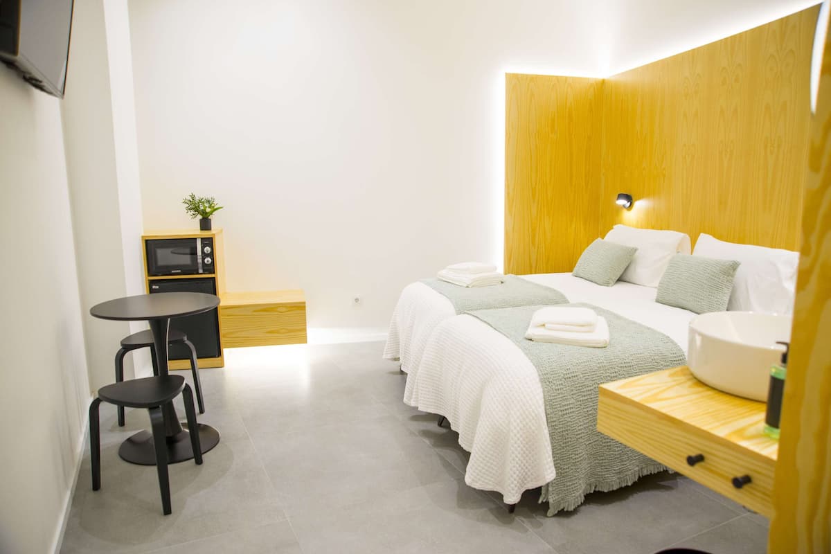 Room | 1 bedroom, minibar, free WiFi, bed sheets
