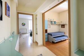 3 chambres, bureau, fer et planche Ă repasser, Wi-Fi gratuit