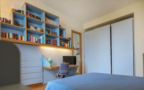 3 bedrooms, desk, iron/ironing board, free WiFi - Panorama Suite (Vico Equense)