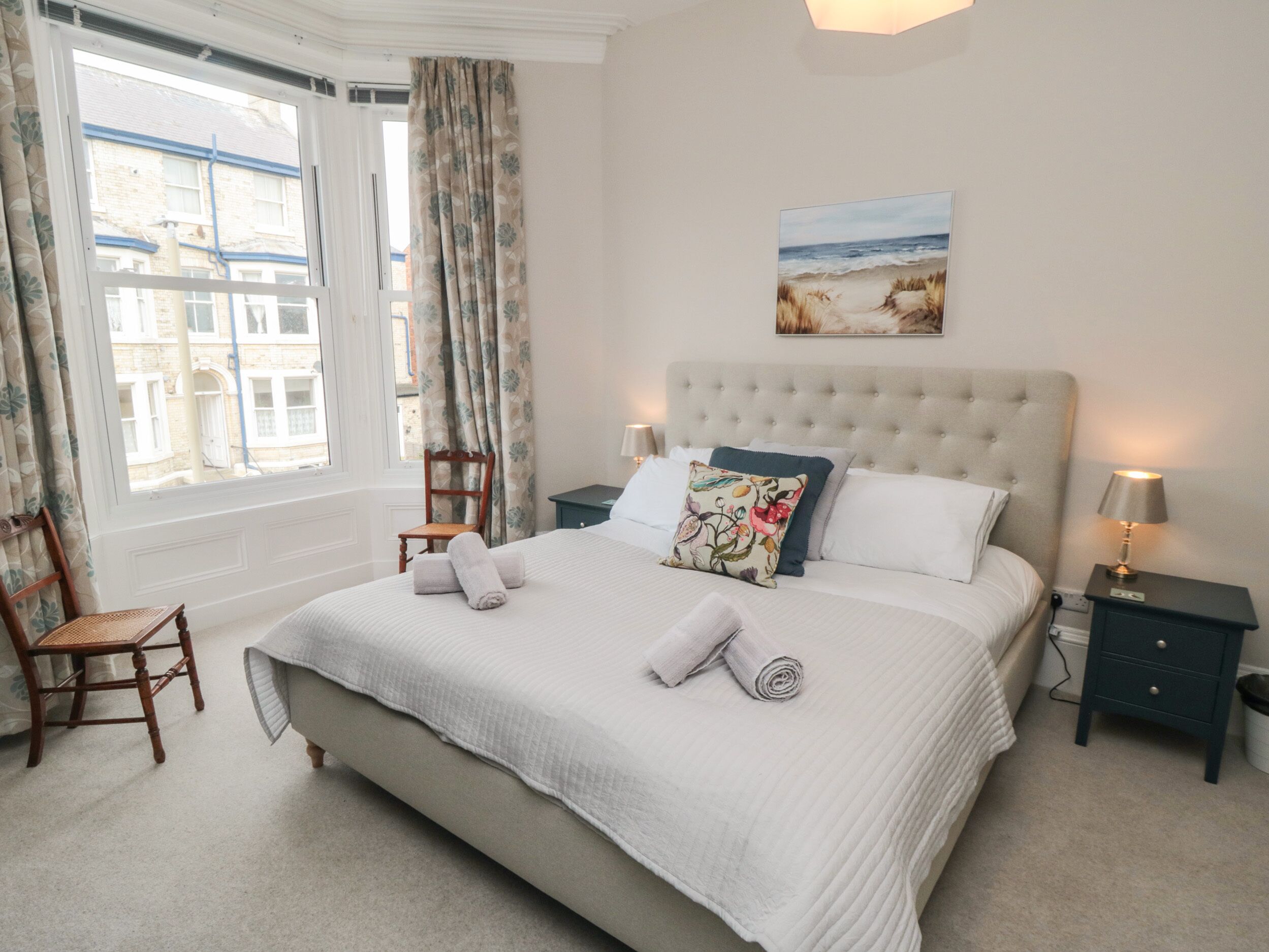 9 dormitorios, decoración individual, mobiliario individual