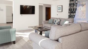 Cottage | Living area