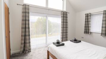 4 bedrooms, individually decorated, individually furnished, free WiFi