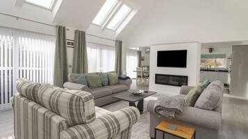 Cottage | Living area