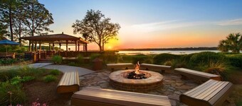 Marriott's Harbour Point AND Sunset Pointe AT Shelter Cove