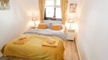 5 bedrooms, individually decorated, individually furnished, free WiFi