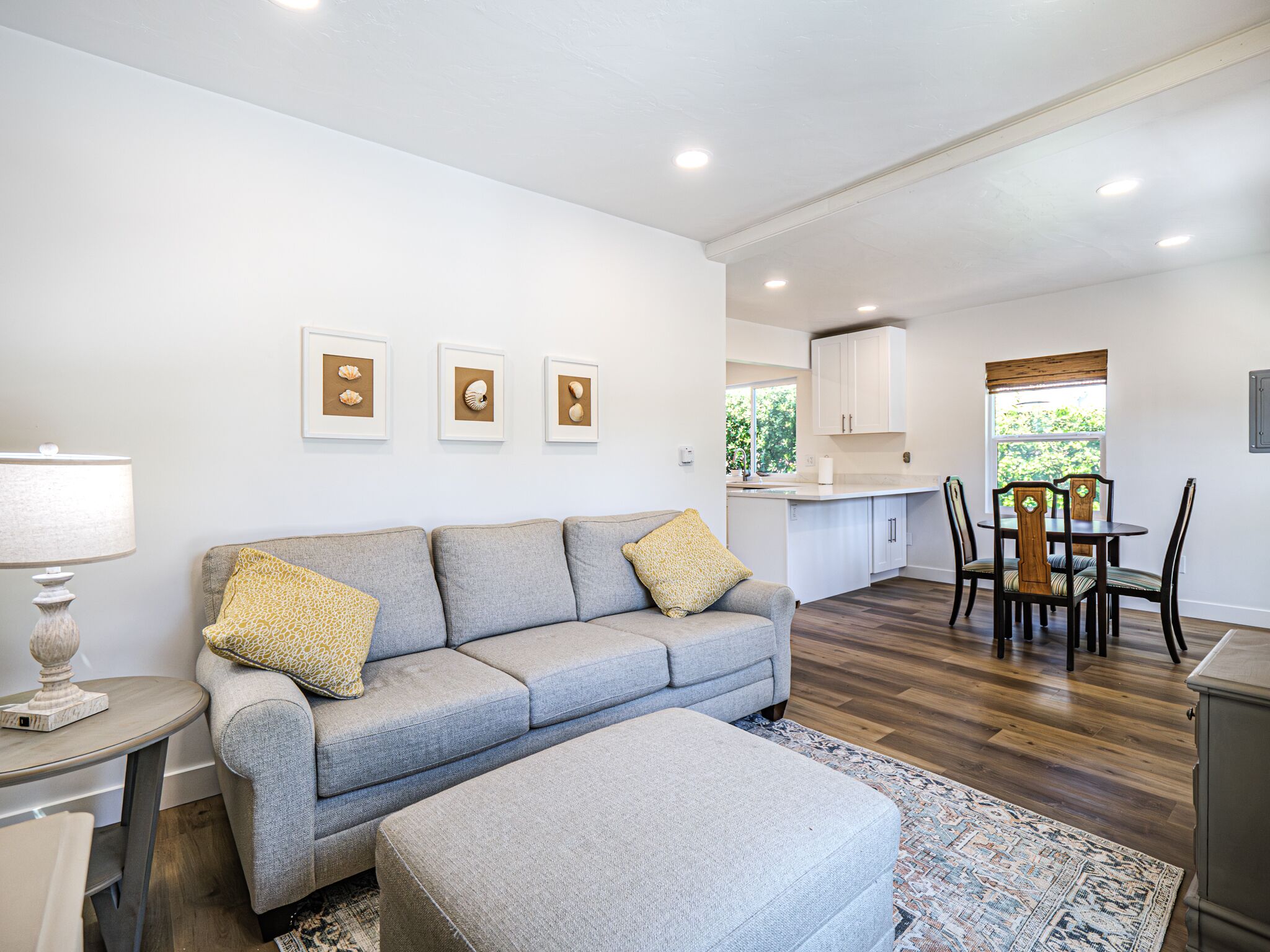 Fantastic, modern 2bdr Cottage, 5min to beach