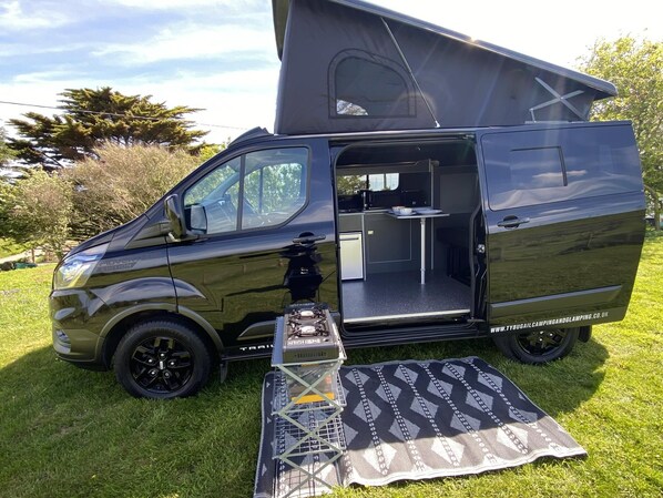 Cabin, 1 Queen Bed | Property grounds