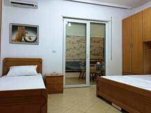 2 bedrooms, iron/ironing board, WiFi, bed sheets - Golem Apartments a home Away from Home. (Golem)