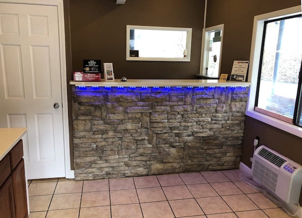 Lobby - Scottish Inn (Maggie Valley)