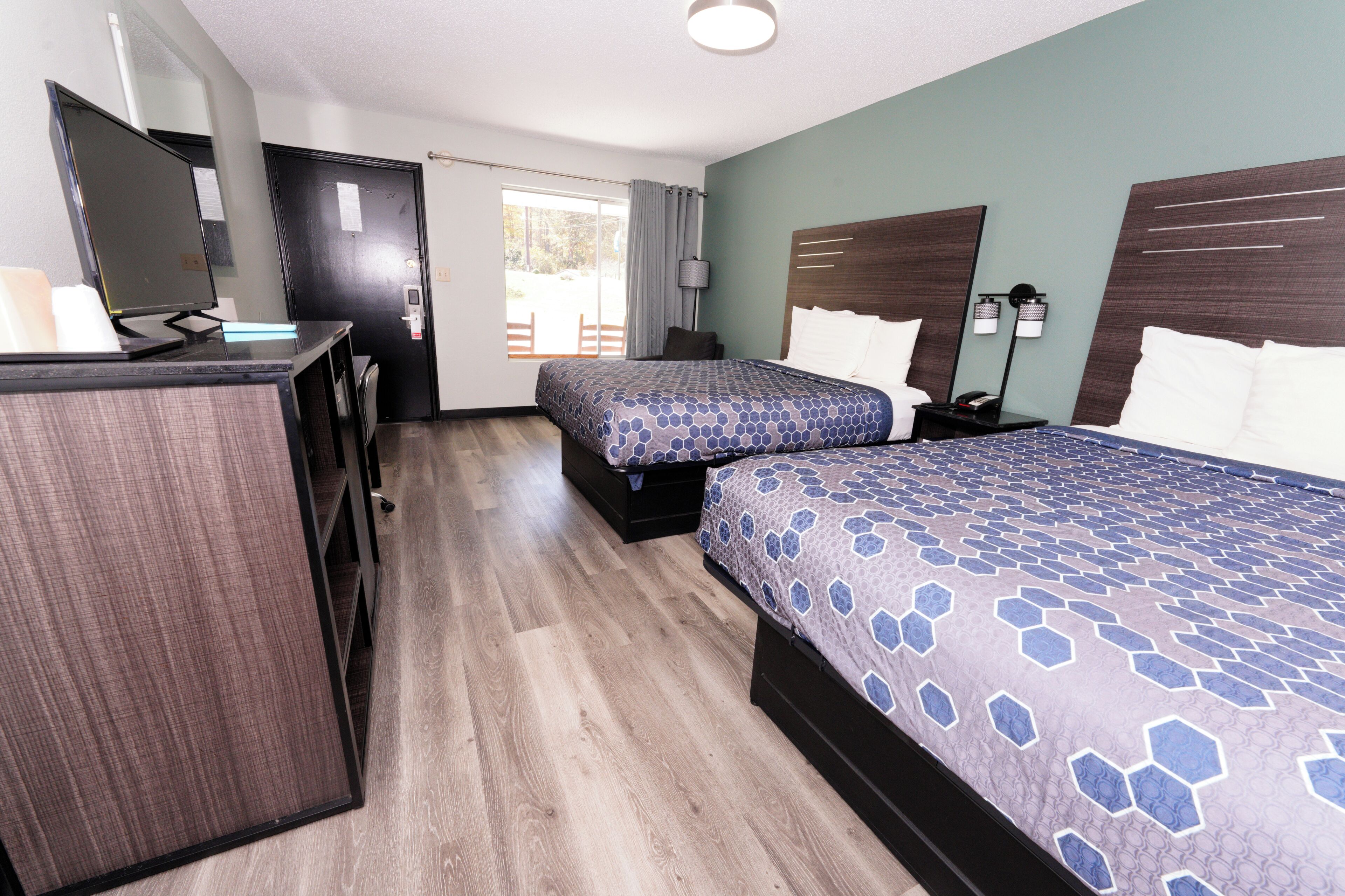 Kamer | Een bureau, gratis wifi, beddengoed