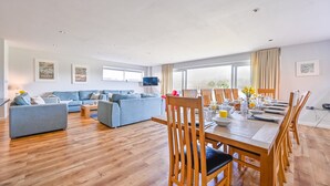 Dining - Retallack Resort Moorings, Hot tub & Games Room (Winnard's Perch)