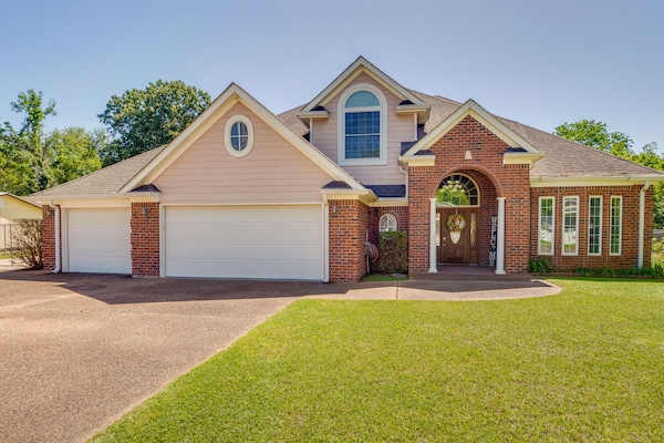 Natchez Vacation Rental | 5BR | 3.5BA | Stairs Required to Access