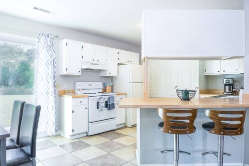 Spacious 2BR Ideal for Long-Term Business Stays