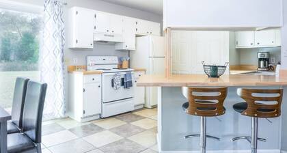 Spacious 2BR Ideal for Long-Term Business Stays