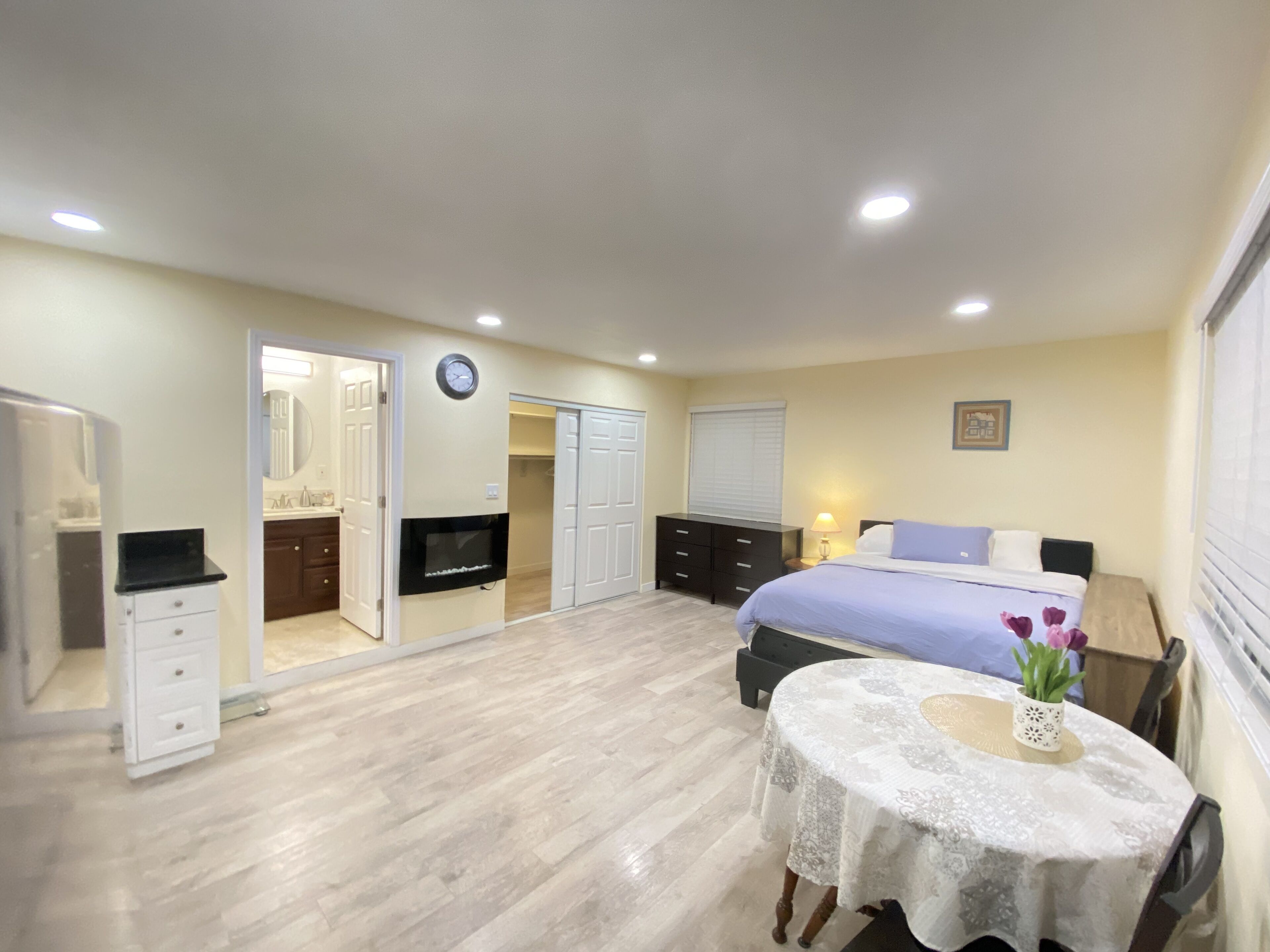 1 quarto, ferros/tábuas de passar roupa, Wi-Fi, roupa de cama