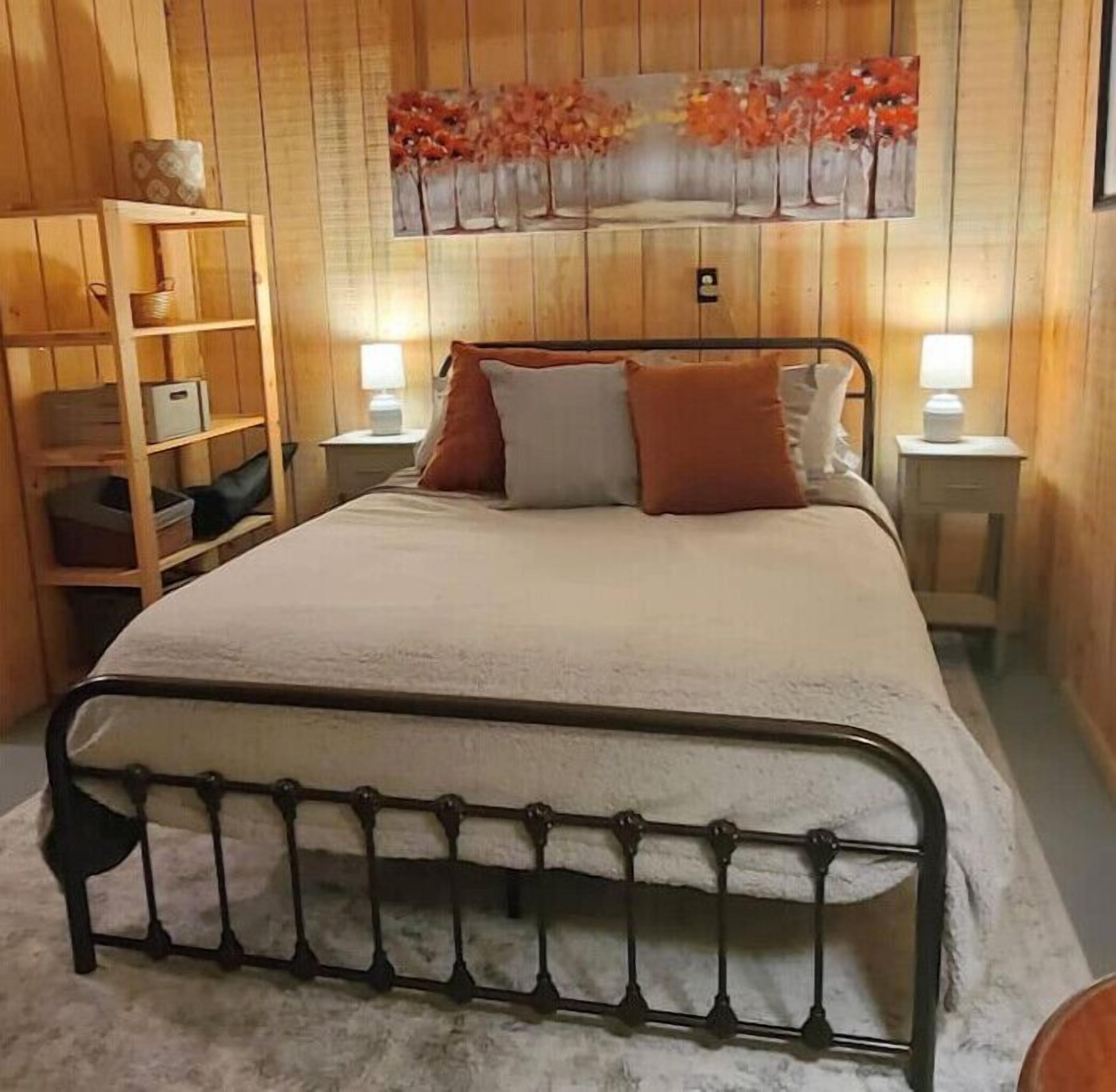 2 bedrooms, desk, iron/ironing board, travel crib