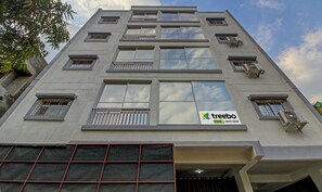 Exterior - Treebo White House (Pune)