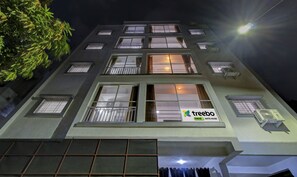 Exterior - Treebo White House (Pune)