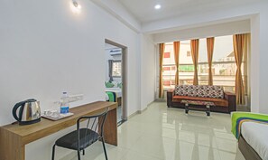 Premium Double Room | Desk - Treebo White House (Pune)