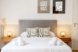 2 bedrooms, iron/ironing board, free WiFi