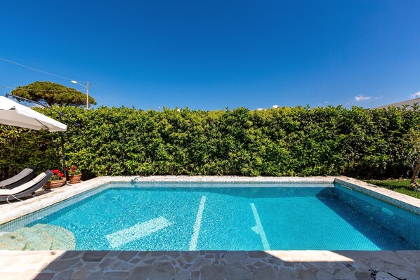 Seasonal outdoor pool