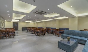 Restaurant - Treebo Pink City Grand (Jaipur)