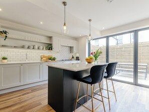 Diskmaskin och barnstol