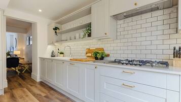 Dishwasher, highchair