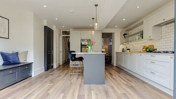 Dishwasher, highchair