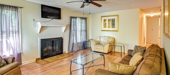 Fayetteville Vacation Rental w/ Yard!