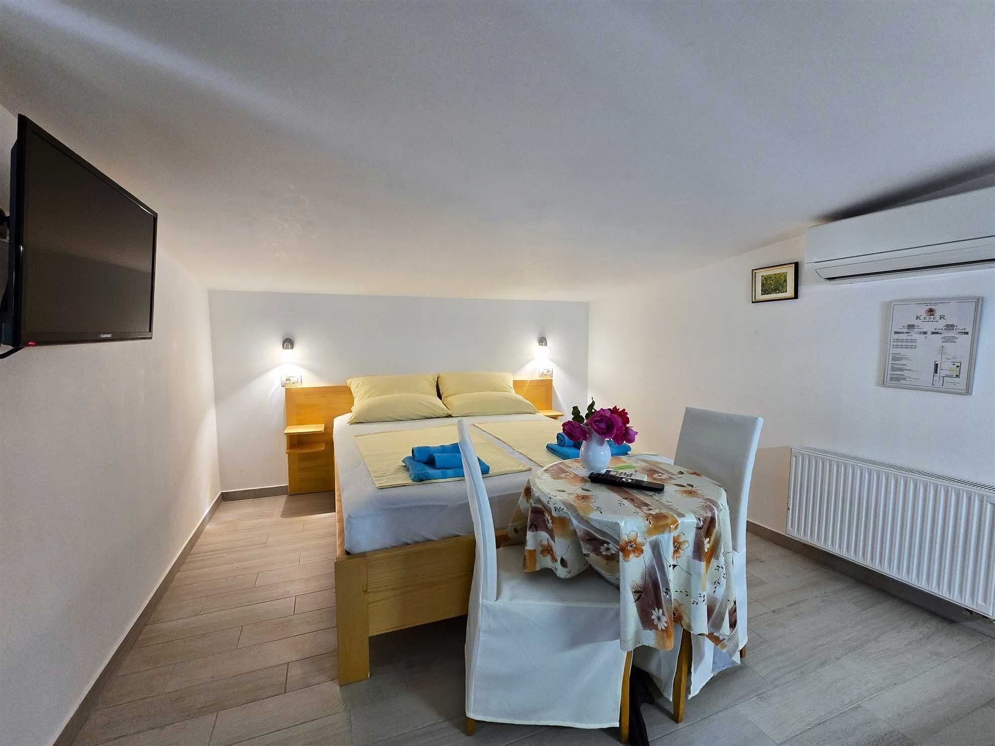 1 bedroom, iron/ironing board, free WiFi, bed sheets