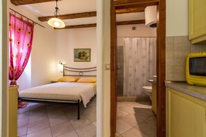 1 soverom, strykejern/-brett, wi-fi og sengetøy