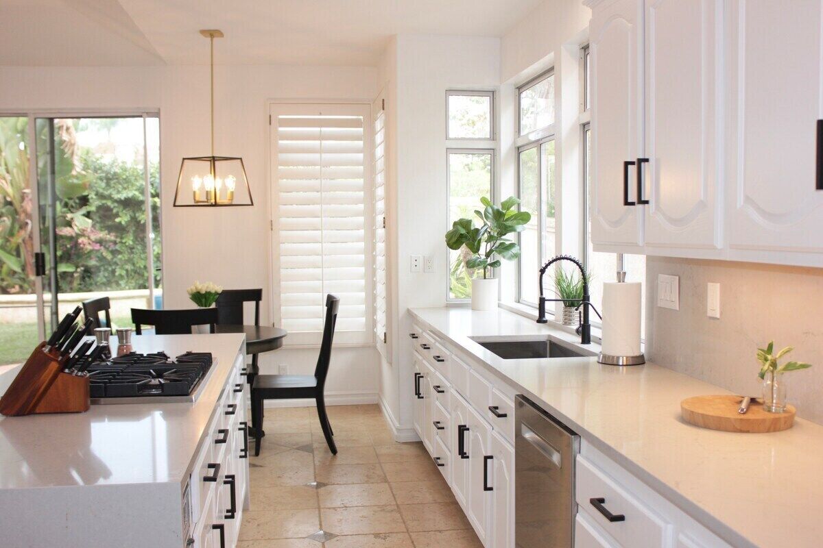 Ritz Pointe: Gated, Ocean Close 3-bdrm w/ Jacuzzi