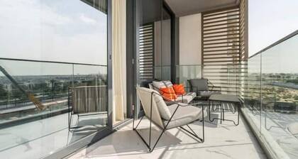 Fully-equppied studio with private beach and pool