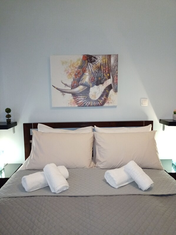 2 chambres, fer et planche Ă repasser, Wi-Fi gratuit, draps fournis