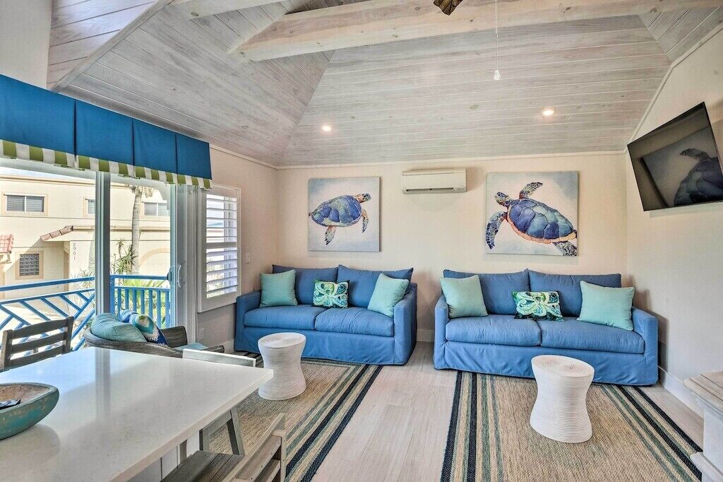 Seconds from the ocean, one bedroom villa #1