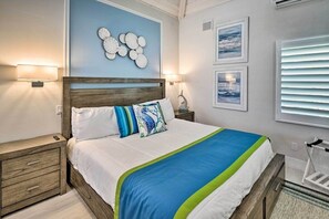 Iron/ironing board, WiFi, bed sheets - Beachside Studio w/ Pool Access (New Smyrna Beach)