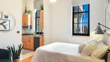 1 habitación, tabla de planchar con plancha, wifi y ropa de cama