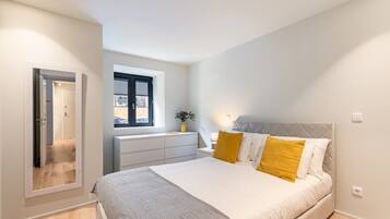 1 bedroom, iron/ironing board, internet, bed sheets