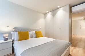 1 bedroom, iron/ironing board, internet, bed sheets
